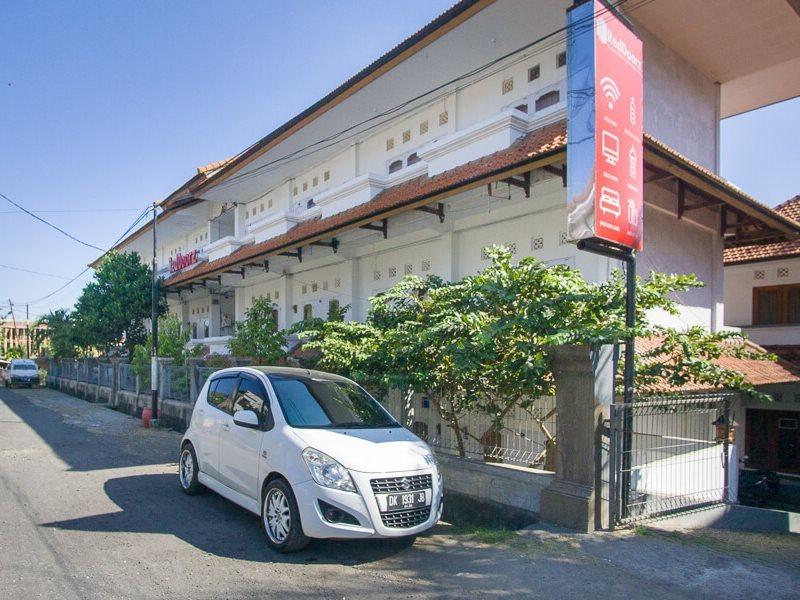 מלון Reddoorz @ Jalan Gatot Subroto Denpasar מראה חיצוני תמונה