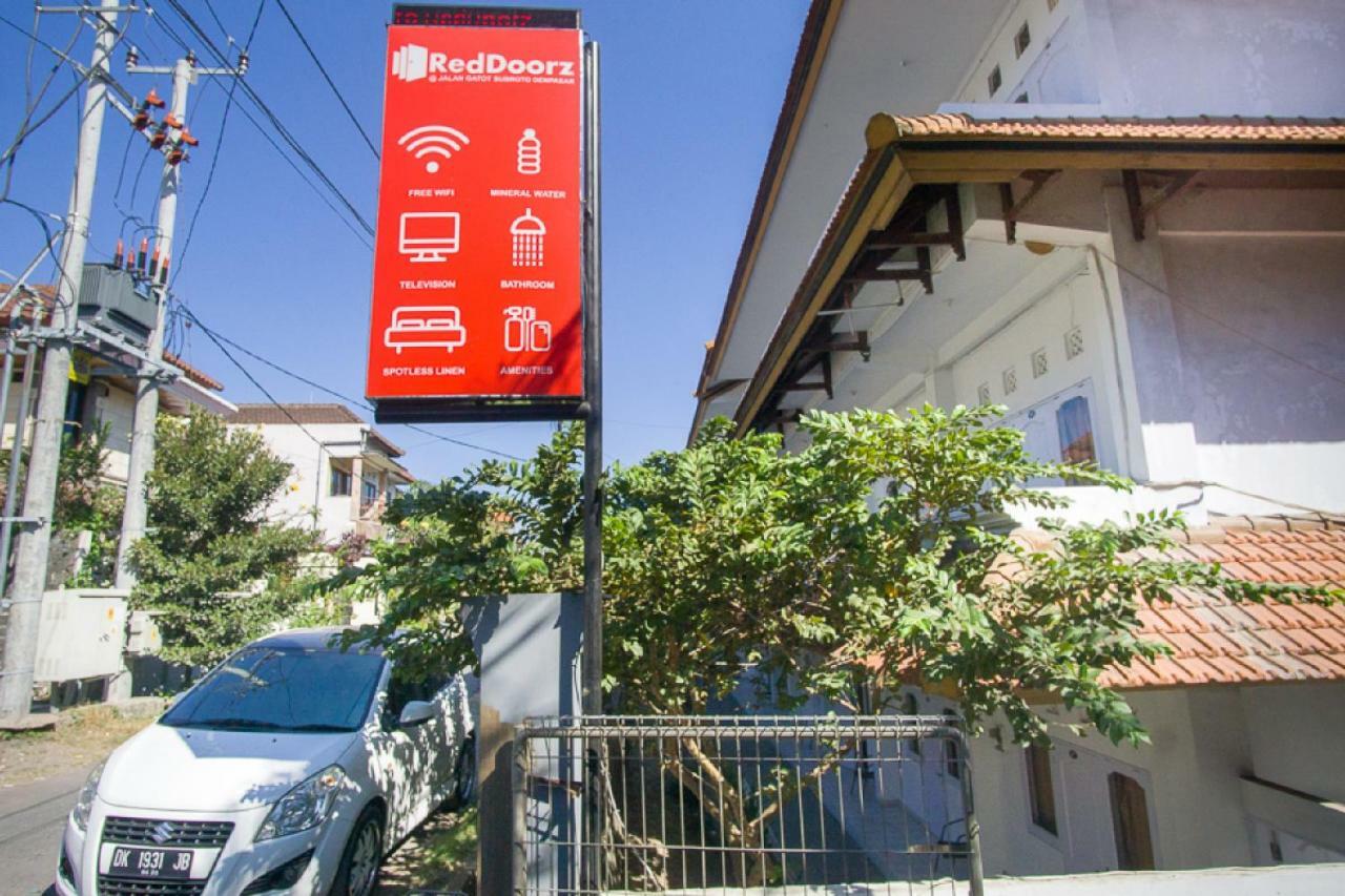 מלון Reddoorz @ Jalan Gatot Subroto Denpasar מראה חיצוני תמונה